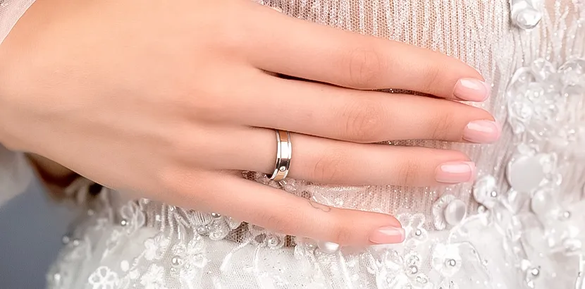 комбинированное обручальное кольцо