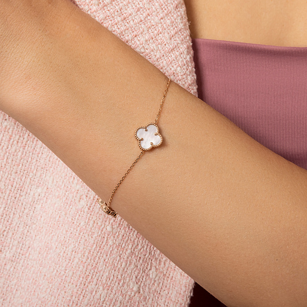 Золотой браслет Клевер с перламутром (арт. 341494/10п) – изображение 3
