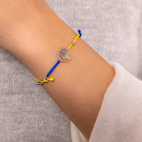 Браслет Тризуб на шовковій нитці в синьому і жовтому кольорі з золотою вставкою (арт. 340028сжесж) – зображення 3