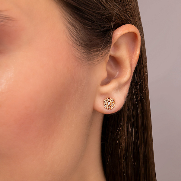 Золотые сережки-пусеты Цветы с фианитами (арт. 105664) – изображение 3