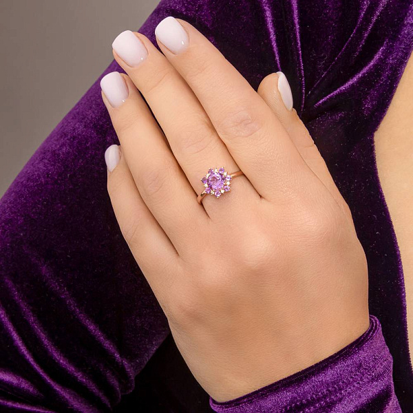 Золотое кольцо с аметистом и фианитами (арт. 141244Паф) – изображение 2