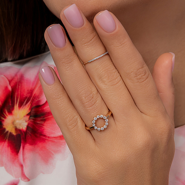 Тонка каблучка з червоного золота з діамантами (арт. К011354) – зображення 3