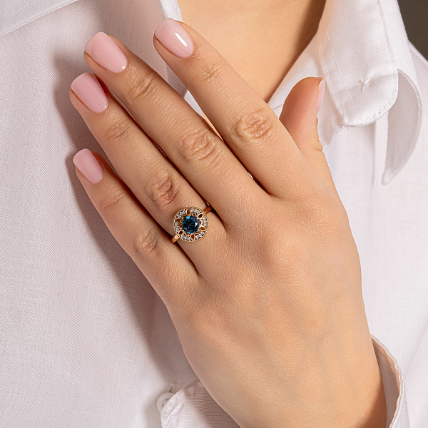 Кольцо из красного золота с кварцем и фианитами (арт. 141069ПлГ) – изображение 2