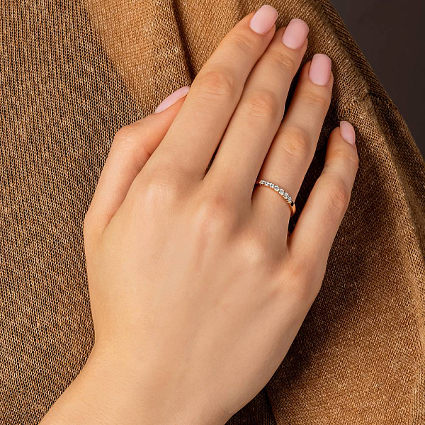 Золота каблучка з доріжкою з діамантів (арт. 1108264201) – зображення 3