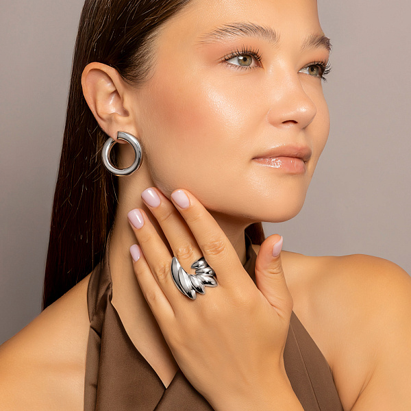 Серьги-кольца из белого золота Francelli без камней (арт. е1091981/30б) – изображение 4