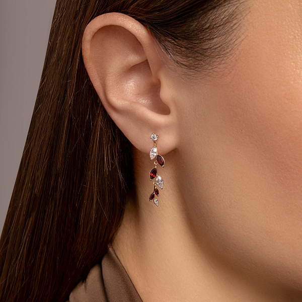 Золотые серьги с гранатом и фианитами (арт. 111248Пк) – изображение 2