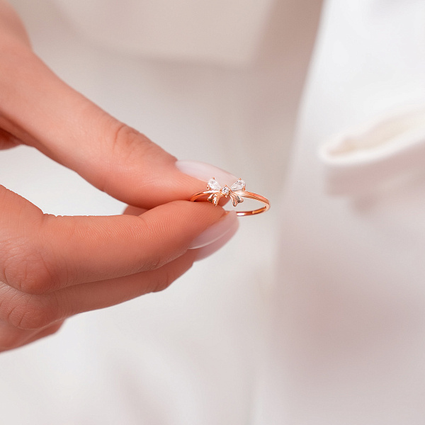 Каблучка з червоного золота Бантики з фіанітами (арт. 141321) – зображення 2