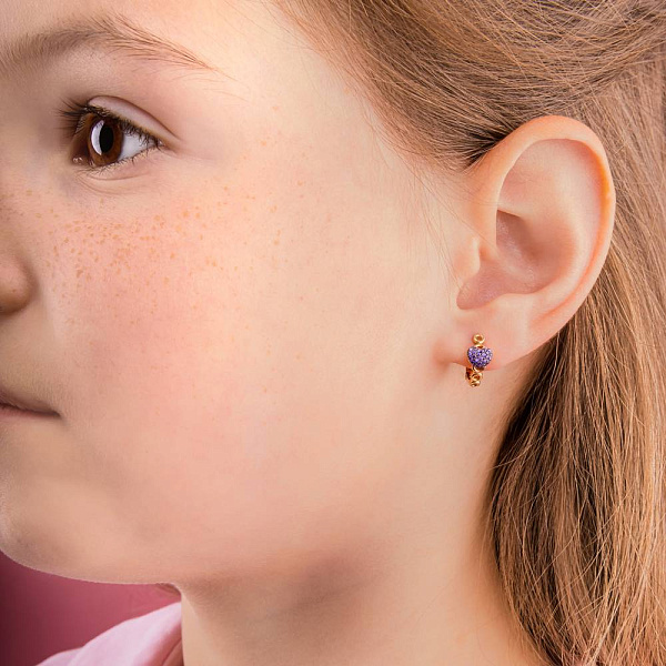 Золоті дитячі сережки з фіолетовими фіанітами  (арт. 110486ф) – зображення 2