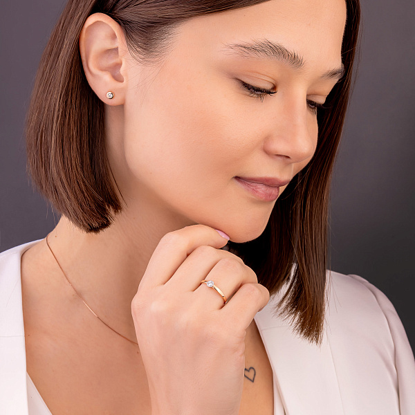 Золотое кольцо с бриллиантами (арт. К011668010) – изображение 4