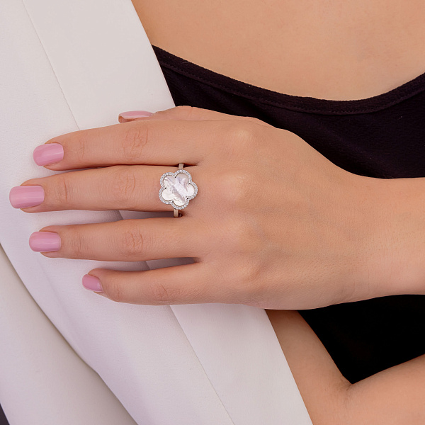 Серебряное кольцо с перламутром и фианитами (арт. 7501/6532/15п) – изображение 3