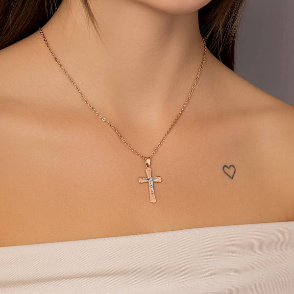 Крестик с распятием из комбинированного золота (арт. 501655) – изображение 2