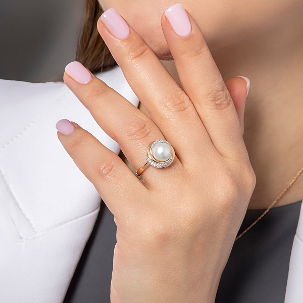 Золота каблучка з перлиною і фіанітами (арт. 141301) – зображення 3