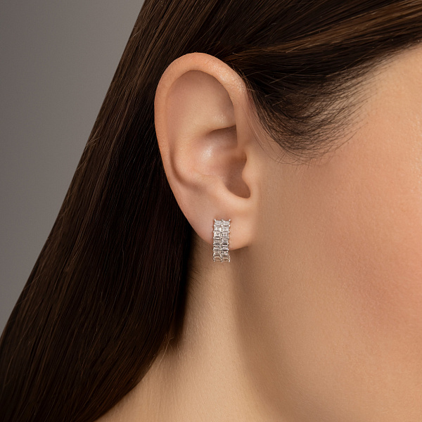 Сережки з білого золота з діамантовою доріжкою (арт. С011597090б) – зображення 3