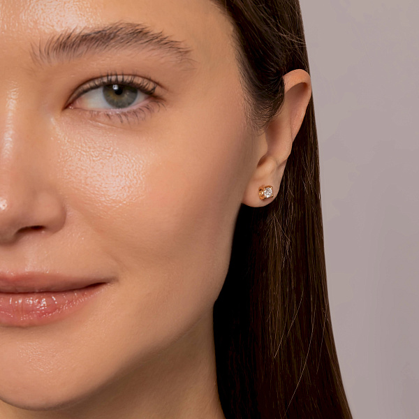 Золотые пусеты с бриллиантами (арт. Т011152040) – изображение 4