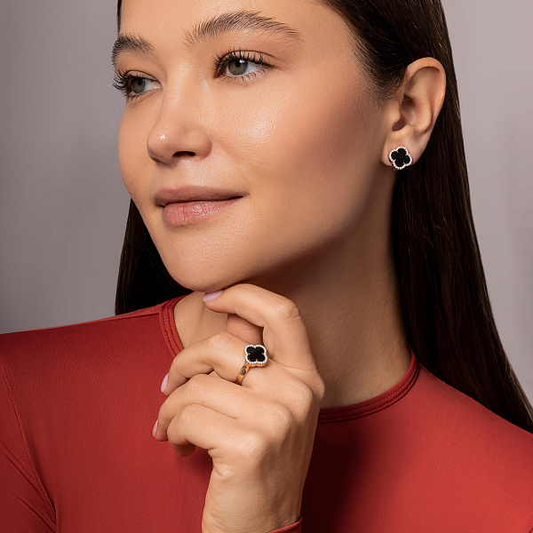 Золотое кольцо с ониксом и фианитами (арт. 141446/10о) – изображение 4