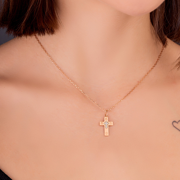 Золотой крестик с фианитами (арт. 424654) – изображение 2