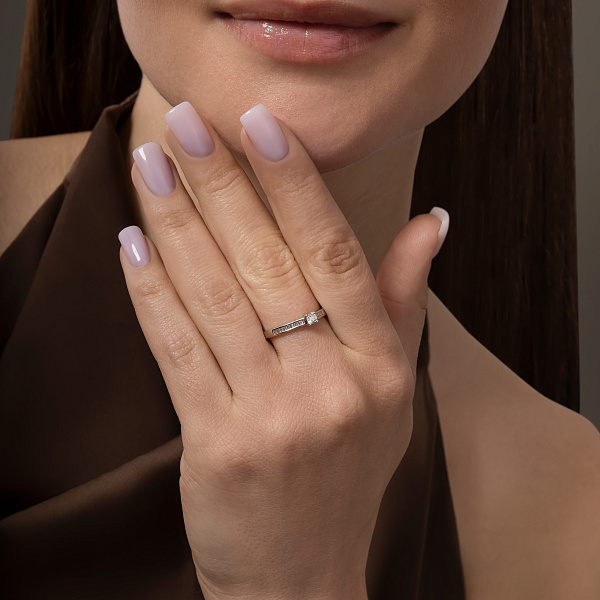 Золотое кольцо с бриллиантами (арт. К341389020б) – изображение 3