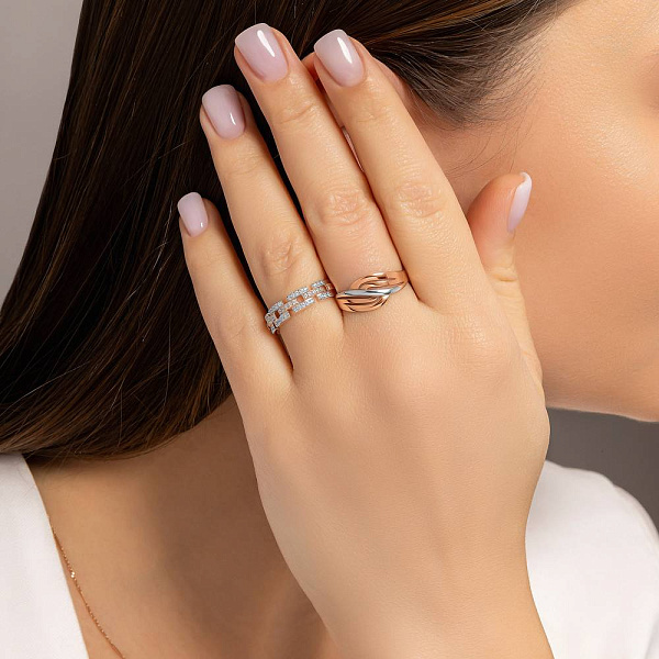 Золотое кольцо с фианитами "Звенья" (арт. 140647) – изображение 3