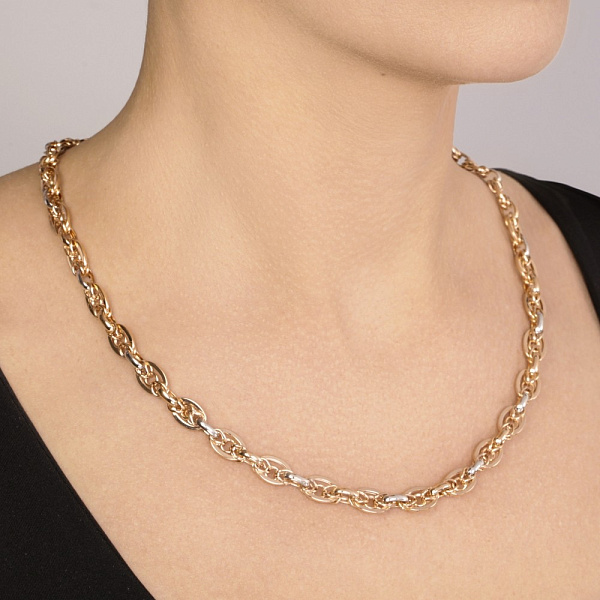 Золотое колье с декоративным плетением (арт. 350502) – изображение 2