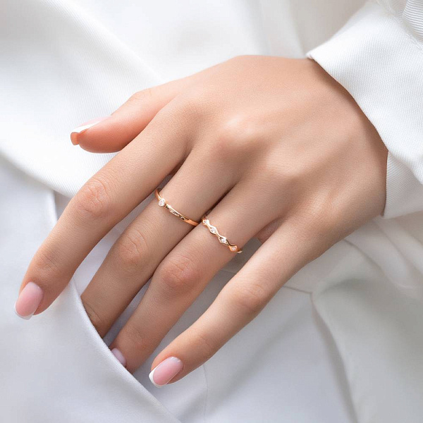 Кольцо из красного золота с фианитами (арт. 154667) – изображение 2