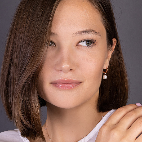 Сережки-подвески из красного золота с жемчугом (арт. 107584/10прлб) – изображение 3