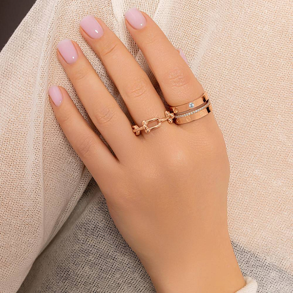 Кольцо из красного золота с фианитами (арт. 156591) – изображение 2