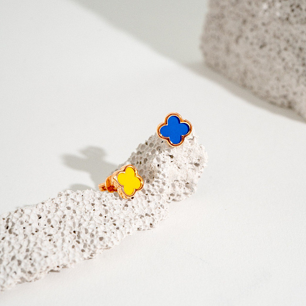 Серьги-пусеты из золота с синей и желтой эмалью (арт. 111087/1есж) – изображение 2