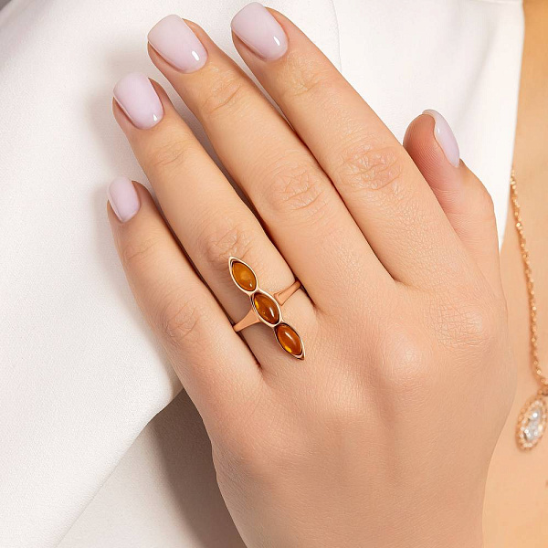 Золота каблучка з бурштином (арт. 152529) – зображення 2