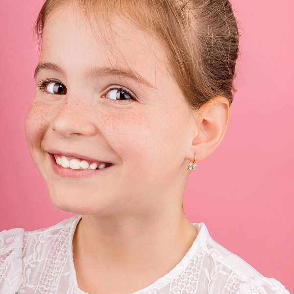 Детские золотые серьги «Бабочки» с фианитами (арт. 110281) – изображение 3