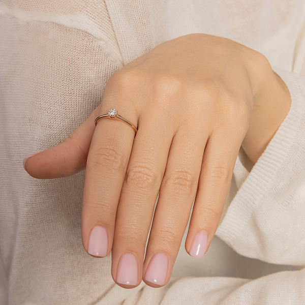 Каблучка з червоного і білого золота з діамантом (арт. К011667005) – зображення 2