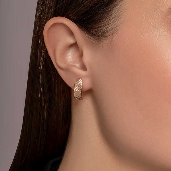 Золотые серьги без камней (арт. 121302) – изображение 2