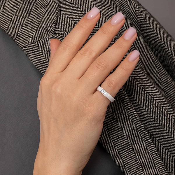 Кольцо из керамики и белого золота с бриллиантом (арт. К011767бба) – изображение 2