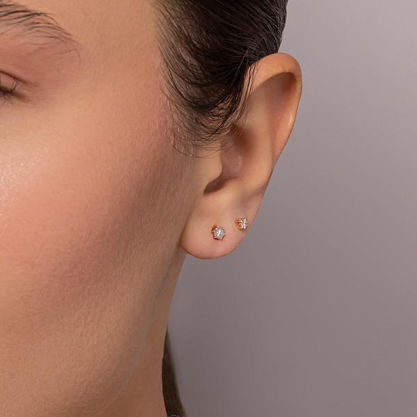 Золотые пусеты с алмазной гранью и бриллиантами (арт. Т011173) – изображение 4