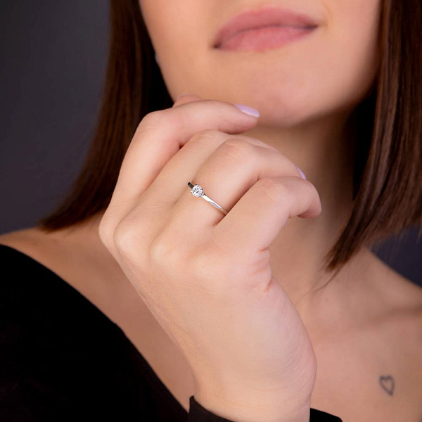 Золотое помолвочное кольцо с бриллиантом (арт. К341228020б) – изображение 2