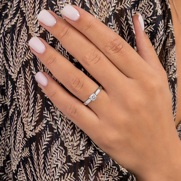 Каблучка на заручини з білого золота з діамантом (арт. К011095030б) – зображення 2