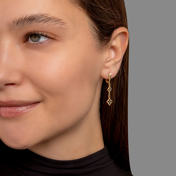 Золотые серьги-подвески с эмалью (арт. 108671жеч) – изображение 3