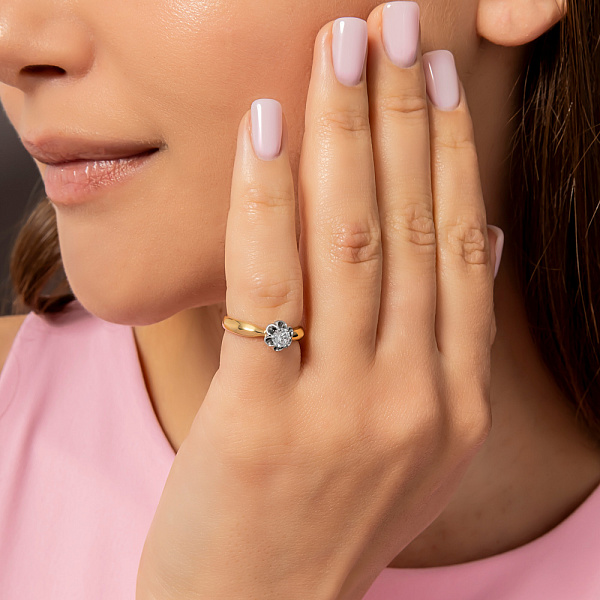 Золотое кольцо с фианитом (арт. 145600ж) – изображение 2