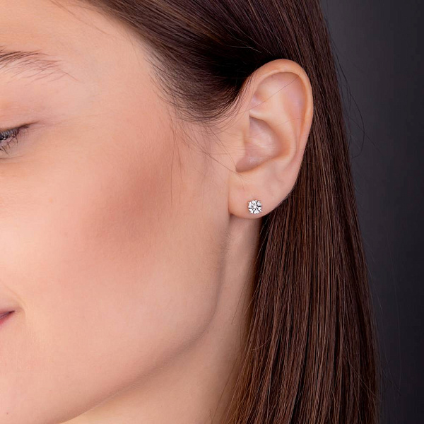 Серьги-пусеты из белого золота с бриллиантами (арт. С341327010б) – изображение 2