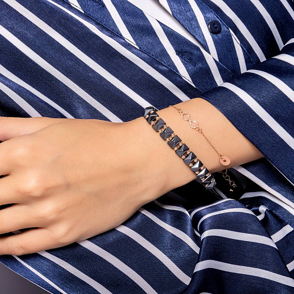 Браслет на нити с золотыми вставками и гематитом (арт. 324952/2гмтуа) – изображение 5