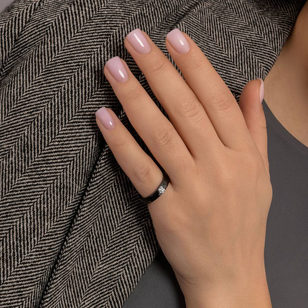 Кольцо из золота и черной керамики с бриллиантами (арт. К011790бча) – изображение 2