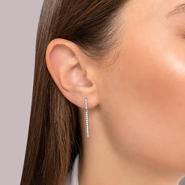 Длинные серьги из белого золота с бриллиантовой дорожкой (арт. С341281030б) – изображение 3