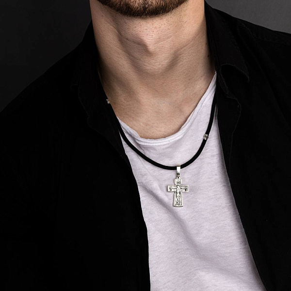 Колье на шнурке с серебряным крестиком (арт. 7307/7-3046.0.4) – изображение 3