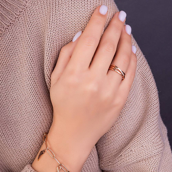 Золотое кольцо с фианитами (арт. 156099) – изображение 2