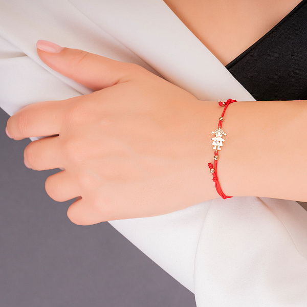 Браслет с красной нитью и золотыми вставками (арт. 340014к) – изображение 2