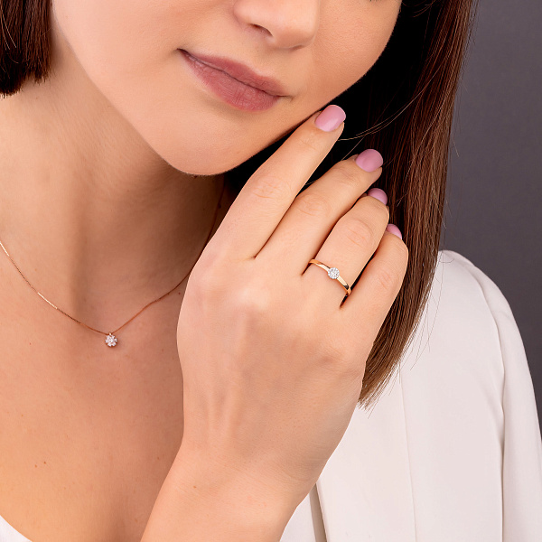 Золотое кольцо с бриллиантами (арт. К011668010) – изображение 2