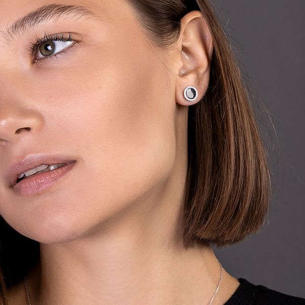 Золоті сережки-пусети Лýна з емаллю і фіанітами  (арт. 110327ч) – зображення 5