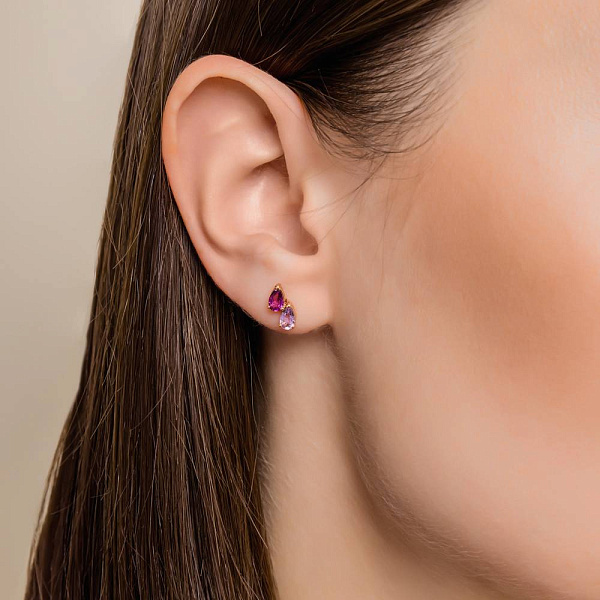 Сережки-пусети з червоного золота з гранатом і аметистом (арт. 111234Пгра) – зображення 2