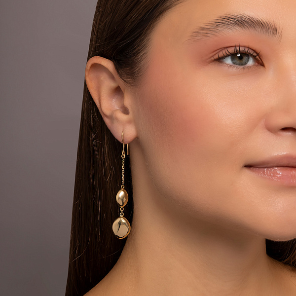 Длинные золотые сережки в желтом цвете металла (арт. 107874ж) – изображение 3