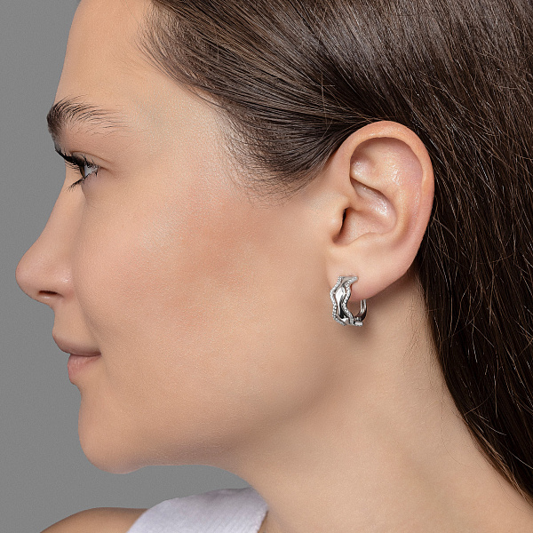 Сережки з фіанітами з білого золота (арт. 115000б) – зображення 3