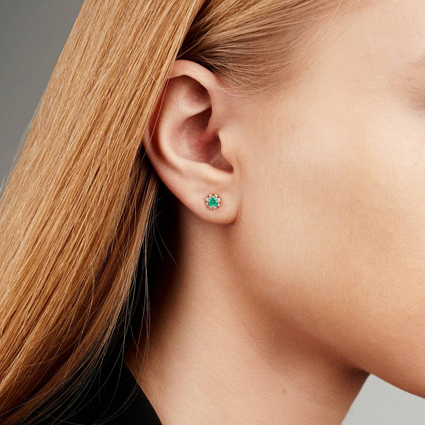 Золотые пусеты с бриллиантами и изумрудами (арт. Т011087и) – изображение 2